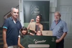 el gal palancia mijares entrega los premios a la mejor fotografía
